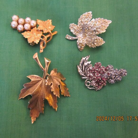 Brooches:  a quartet of glittery leaf pins - Picture 1 of 2